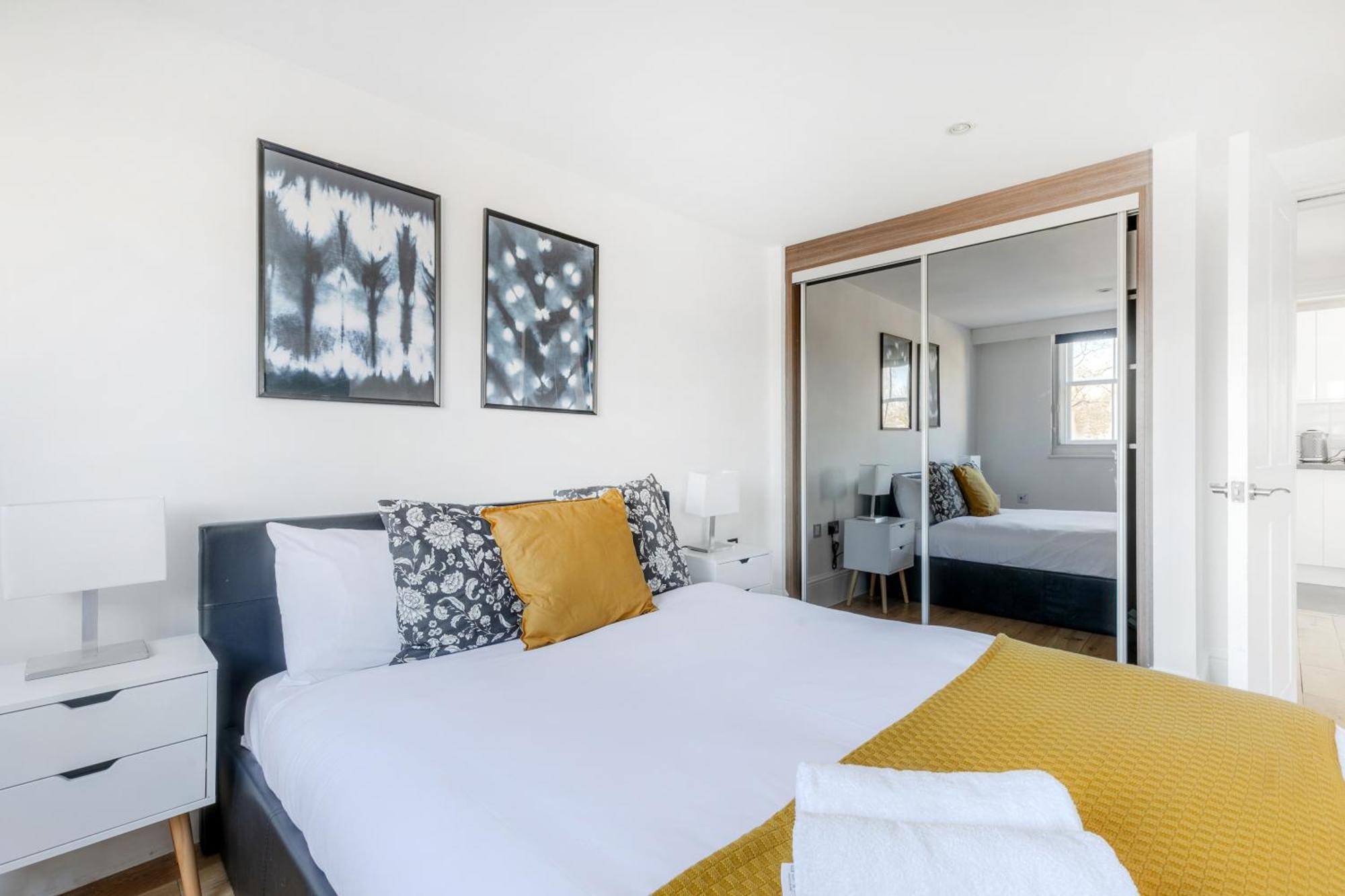 Апартаменты Regents Park View Лондон