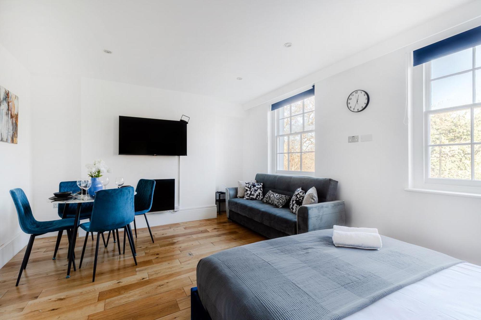 Regents Park View Апартаменты *